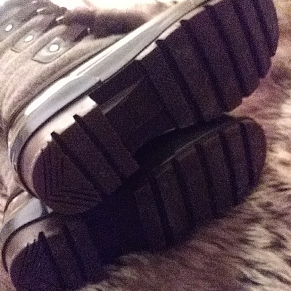 Hunter super cute boots with nice fur!!!1 hour!!! - Picture 7 of 8